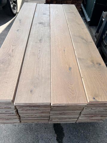 Eiken vloer 45m2 multivloer 22cm breed 1,3cm dik toplaag 4mm beschikbaar voor biedingen