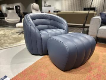  Pode Balini fauteuil & hocker – showroommodel beschikbaar voor biedingen