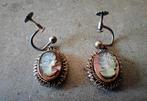 Vintage Camee Oorbellen, Sieraden, Tassen en Uiterlijk, Oorbellen, Gebruikt, Overige kleuren, Ophalen of Verzenden, Knopjes of Stekers