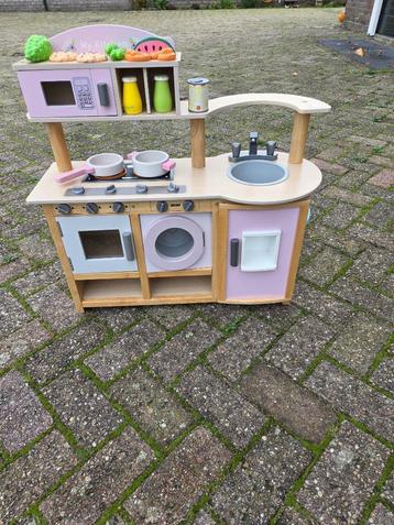 Houten speelgoedkeuken, Mentari beschikbaar voor biedingen