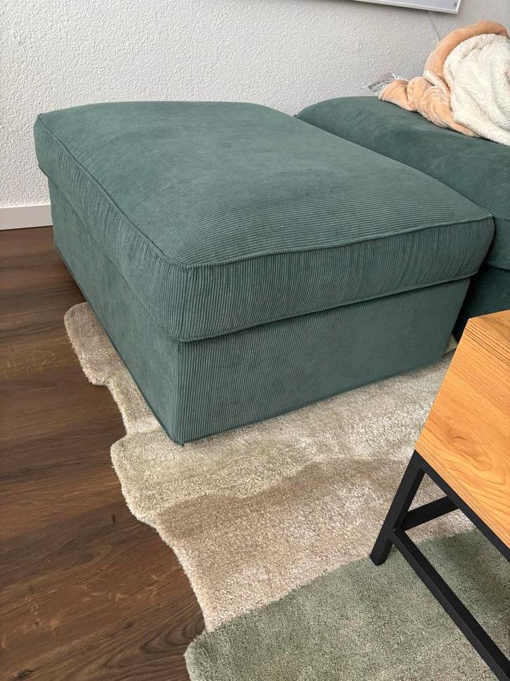 IKEA Kivik poef met opbergruimte - Zo goed als nieuw!, Huis en Inrichting, Banken | Voetenbanken en Poefen, Zo goed als nieuw