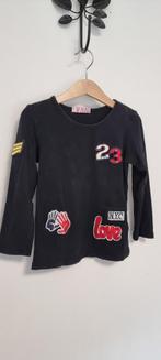 Shirt met applicaties maat 110 116 Nieuw staat, Ophalen of Verzenden, Zo goed als nieuw, Meisje, Shirt of Longsleeve