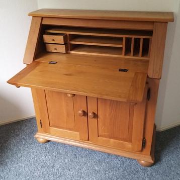 Eiken bureau kast  beschikbaar voor biedingen