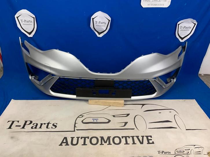renault clio 5 RS voorbumper bumper 19+ grille, Auto-onderdelen, Carrosserie en Plaatwerk, Bumper, Renault, Gebruikt, Ophalen of Verzenden