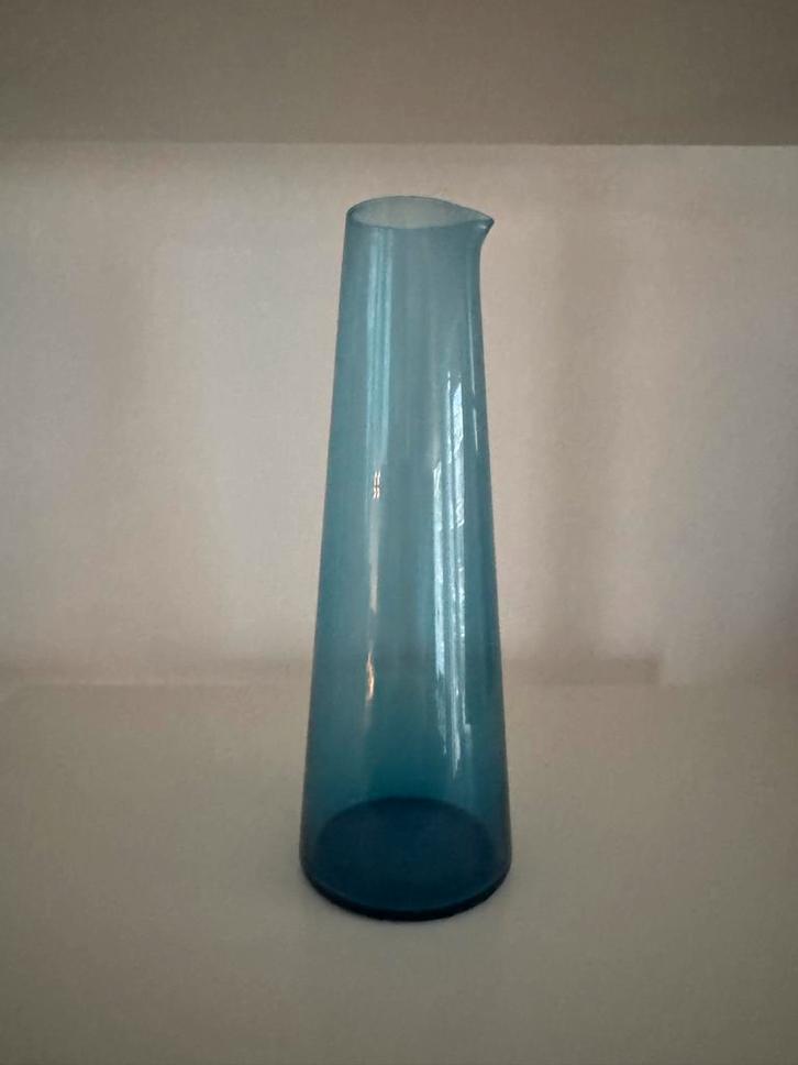 Iittala Vaas - Tijdloos Design, Huis en Inrichting, Woonaccessoires | Vazen, Zo goed als nieuw, Blauw, Minder dan 50 cm, Glas