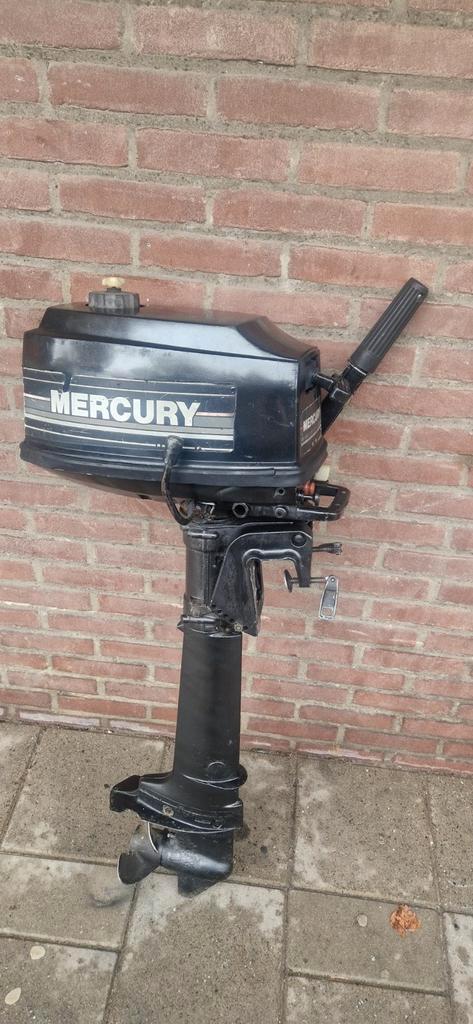 Mercury 5 pk langstaart en 4 pk kortstaart, Watersport en Boten, Buiten- en Binnenboordmotoren, Gebruikt, Benzine, Binnenboordmotor