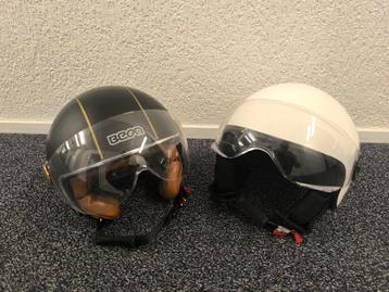 Brommer/scooter helm beschikbaar voor biedingen
