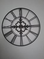 Mooie Riverdale klok antraciet metaal kleur 68cm doorsnede, Ophalen, Zo goed als nieuw, Wandklok
