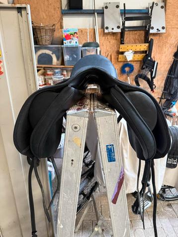 Wintec Pro dressuurzadel 17” beschikbaar voor biedingen