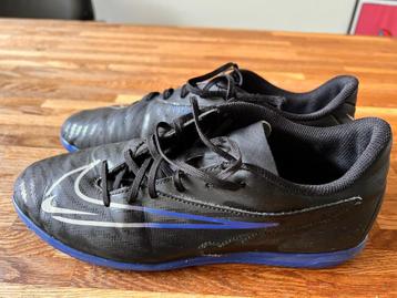 Gym / zaal voetbalschoen Nike Phantom 43 (Utrecht) beschikbaar voor biedingen