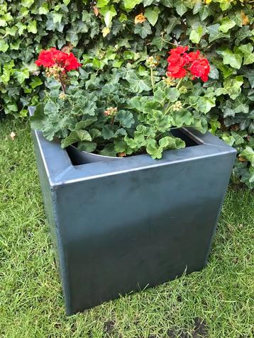 Cortenstalen bloembak staal corten voordelig goedkoop beschikbaar voor biedingen