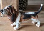 Engelse Basset Hound beeld van kunststof, Huis en Inrichting, Ophalen of Verzenden, Nieuw