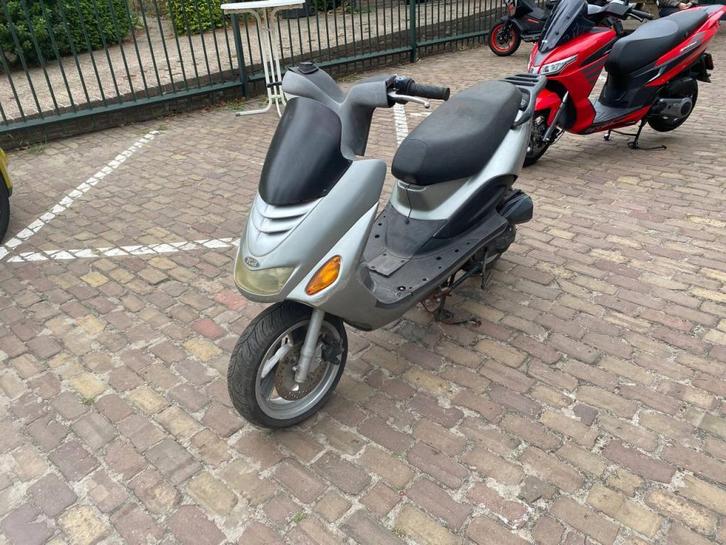 TGB 409 | Brom | 2005 | OPKNAPPER, Fietsen en Brommers, Scooters | Overige merken, Gebruikt, Maximaal 45 km/u, Benzine, Ophalen of Verzenden