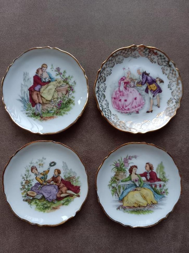 Mooie kleine bordjes Limoges France  (2 + 2 gratis), Antiek en Kunst, Antiek | Servies los, Ophalen of Verzenden