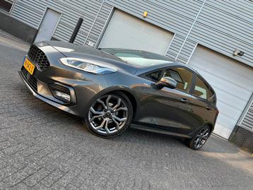 Ford Fiësta 1.0 ST Line 100pk 5dr 2018 Grijs beschikbaar voor biedingen