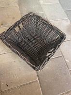 Rieten mand., Huis en Inrichting, Woonaccessoires | Schalen en Manden, Ophalen, Gebruikt, Mand, Vierkant