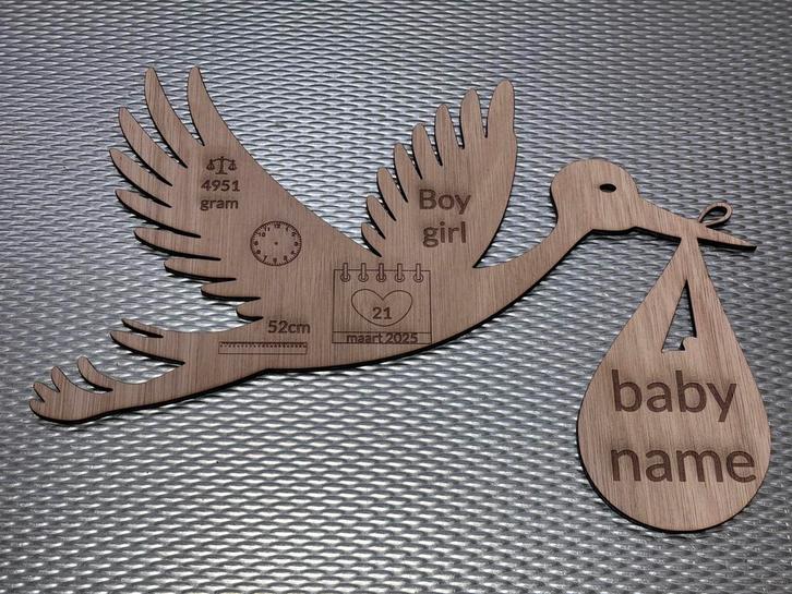 Houten Ooievaar met Geboortegegevens - Laser Gesneden, Kinderen en Baby's, Kinderkamer | Inrichting en Decoratie, Nieuw, Wanddecoratie