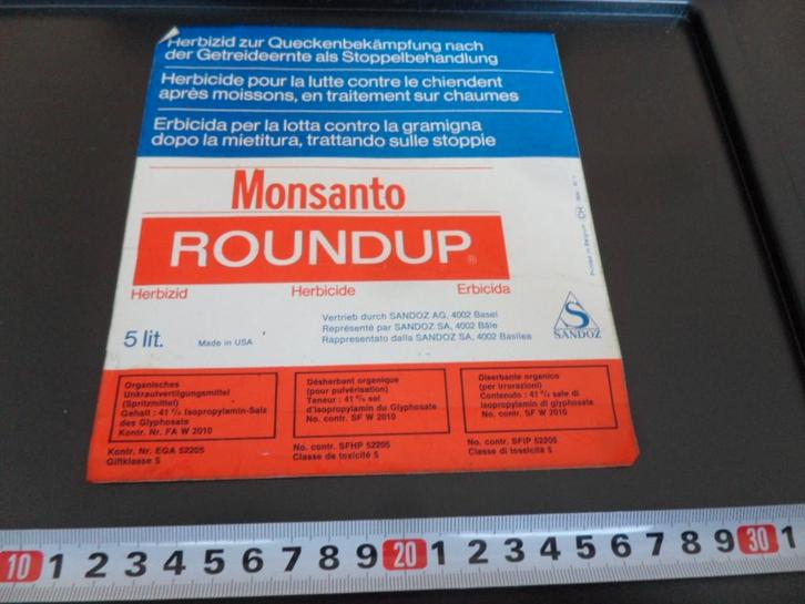sticker Basel MONSANTO ROUNDUP, Hobby en Vrije tijd, Stickers en Plaatjes, Zo goed als nieuw, Sticker, Ophalen
