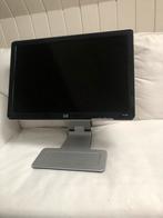 HP w2207 monitor op standaard, Computers en Software, Monitoren, Ophalen, Hp, IPS, In hoogte verstelbaar