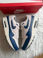 Nike Air Max 1 paars wit white purple EU 45 airmax one 90, Overige kleuren, Nike, Nieuw, Ophalen of Verzenden