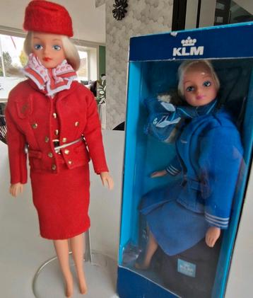 2 luchtvaart barbie poppen beschikbaar voor biedingen
