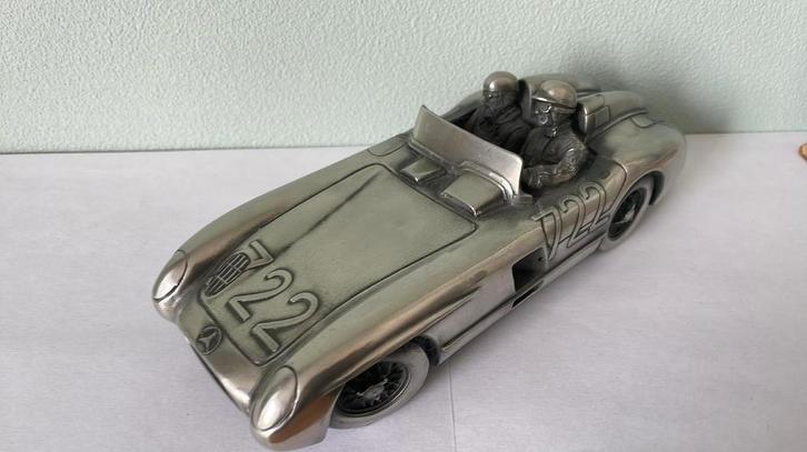 Zeldzaam model van Mercedes 722  23 cm en 1 kg zwaar, Hobby en Vrije tijd, Modelauto's | Overige schalen, Zo goed als nieuw, Auto