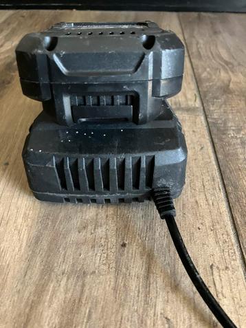 Vonroc accu en oplader beschikbaar voor biedingen