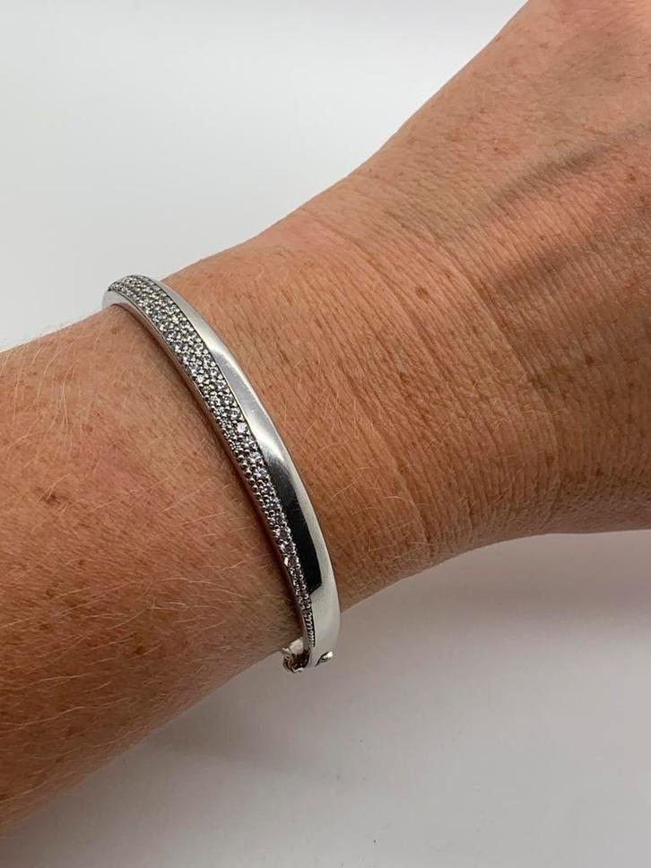 X891 Prachtige zilveren bangle armband strass, Sieraden, Tassen en Uiterlijk, Armbanden, Zilver, Zilver, Met strass, Ophalen of Verzenden