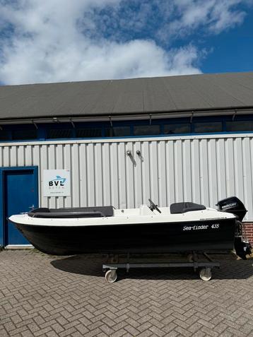Prachtige Seafinder 435 sloep 9,9pk mercury kussenset beschikbaar voor biedingen