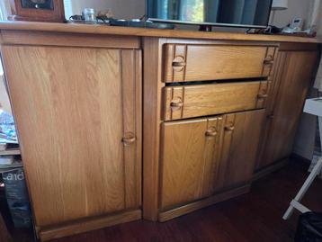 Dressoir beschikbaar voor biedingen