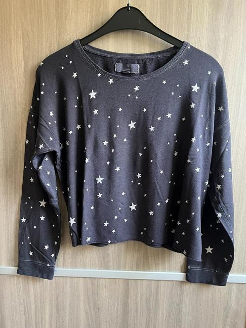 Leuke crop trui / sweater met sterren, Kleding | Dames, Truien en Vesten, Zo goed als nieuw, Maat 42/44 (L), Grijs, Ophalen of Verzenden