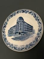 Delfts Blauw Gedenkbord Sijthoff/Haagsche Courant 1883-1983, Antiek en Kunst, Antiek | Wandborden en Tegels, Ophalen of Verzenden