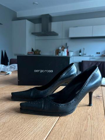 Zwarte Sergio Rossi pumps, hoogwaardig leer — maat 39 beschikbaar voor biedingen