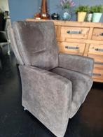 4x Comfortabele eetkamerstoel met armleuning en wieltjes, Ophalen, Zo goed als nieuw, 4 tot 6 stoelen