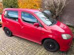 Daihatsu YRV 1.3 Turbo Automaat 2002 Rood, Auto's, Daihatsu, 4 cilinders, 129 pk, 1000 kg, 30 €/maand