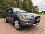 Mitsubishi Outlander 2.4 INTENSE+ 4WD/LPG-G3/THAAK/ODAK/LEER, Auto's, Automaat, Elektrische ramen, 4 cilinders, 7 stoelen