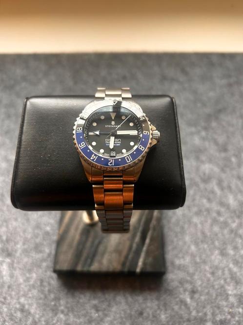 STEINHART OCEAN ONE 39 GMT PREMIUM - 50 ATM -TITANIUM, Sieraden, Tassen en Uiterlijk, Horloges | Heren, Zo goed als nieuw, Polshorloge