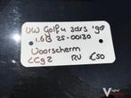 Vw Golf 4 3 drs 1998 1.6 B 2500130   Voorscherm LC9Z  Linksv, Auto-onderdelen, Carrosserie en Plaatwerk, Ophalen, Gebruikt, Spatbord