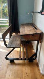 Vintage Retro kinder school bureau, Kinderen en Baby's, Kinderkamer | Tafels en Stoelen, Ophalen of Verzenden, Gebruikt, Tafel(s)