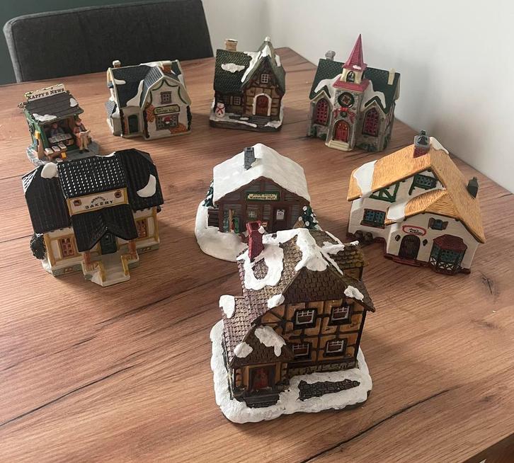 Lemax - huisjes en accessoires, Diversen, Kerst, Zo goed als nieuw, Ophalen of Verzenden