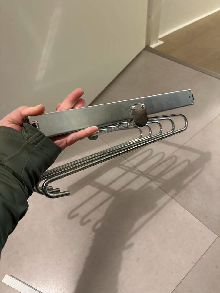 Uittrekbare Broekrek - Handig & Ruimtebesparend!, Huis en Inrichting, Kasten | Kledingkasten, Zo goed als nieuw, Minder dan 100 cm