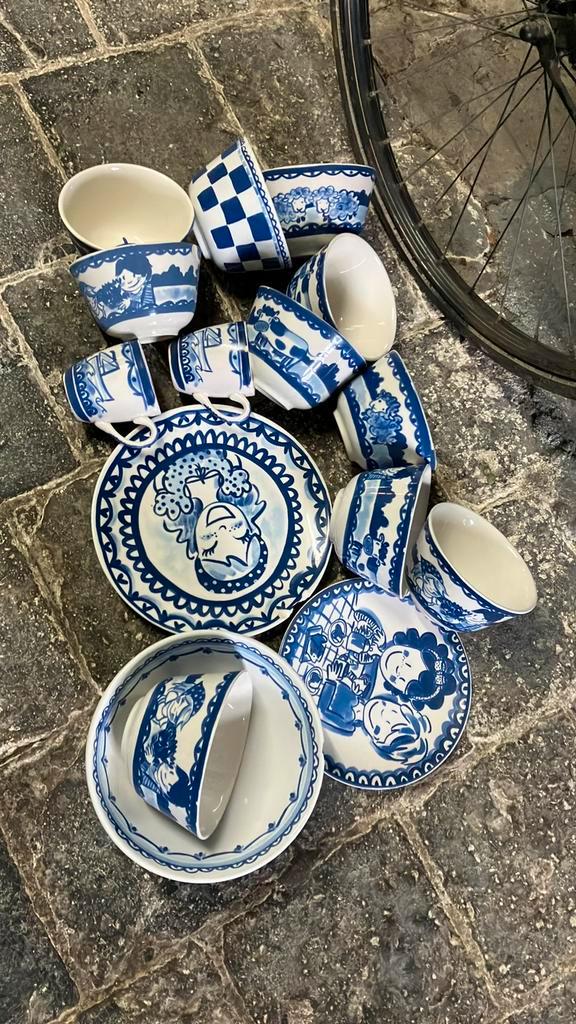 Beschadigd blauw blond Amsterdam, Huis en Inrichting, Keuken | Servies, Gebruikt, Bord(en), Blond Amsterdam, Aardewerk, Ophalen