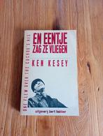 En Eentje Ziet Ze Vliegen - Ken Kesey, Boeken, Ophalen of Verzenden, Gelezen