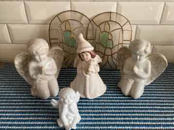 Bananen dozen vol kerst spullen beschikbaar voor biedingen