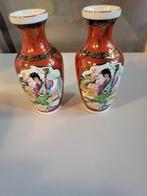 2x Chinese vaasjes handbeschilderd, Antiek en Kunst, Antiek | Vazen, Ophalen of Verzenden