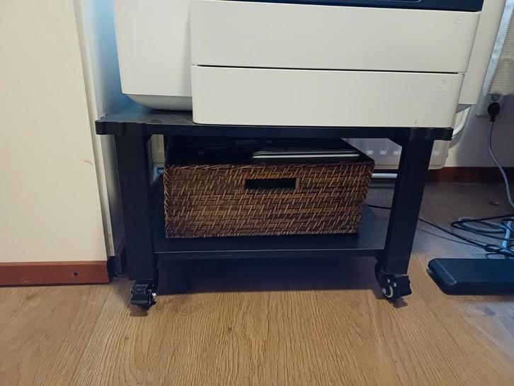 Printer op een handige printerstandaard, Computers en Software, Printers, Zo goed als nieuw, Printer, Inkjetprinter, Scannen, Draadloos