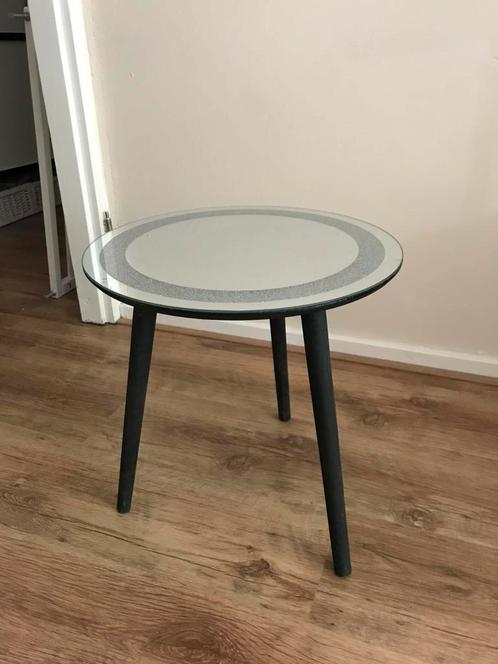 Klein bijzet tafeltje, Huis en Inrichting, Tafels | Bijzettafels, Zo goed als nieuw, Rond, Minder dan 45 cm, Minder dan 55 cm