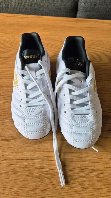 Lotto Voetbalschoenen - Maat 32 beschikbaar voor biedingen