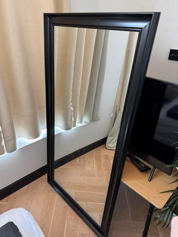 Spiegel in perfecte staat 75x165cm beschikbaar voor biedingen
