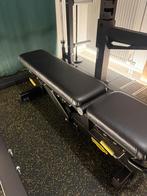 Technogym Pure Strength Fitnessbank, Sport en Fitness, Fitnessmaterialen, Ophalen, Gebruikt, Fitnessbank